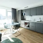 Spacious Close To The Old Town