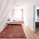 Spacious Close To The Old Town *